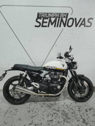 TRIUMPH SPEED TWIN 